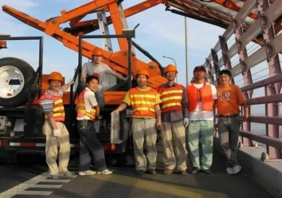  宁波泰都交通建设工程常见问题解析：如何确保结构安全与材料耐久性？