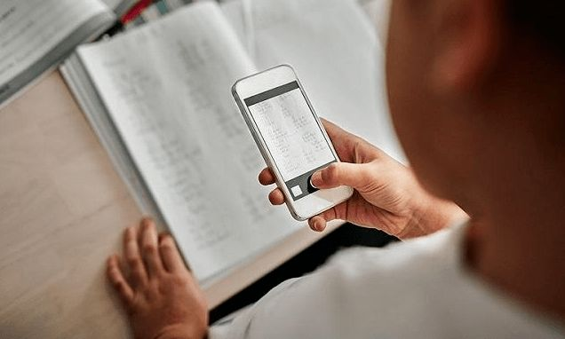 查学生手机有什么仪器?需遵循科学检测与规范管理双原则