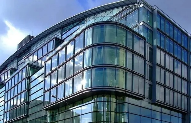 房屋玻璃质保期一般是多少年？建筑玻璃保修与维护责任详解