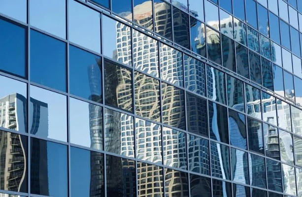 玻璃幕墙为何需要专业检测?检测机构如何确保城市天际线安全