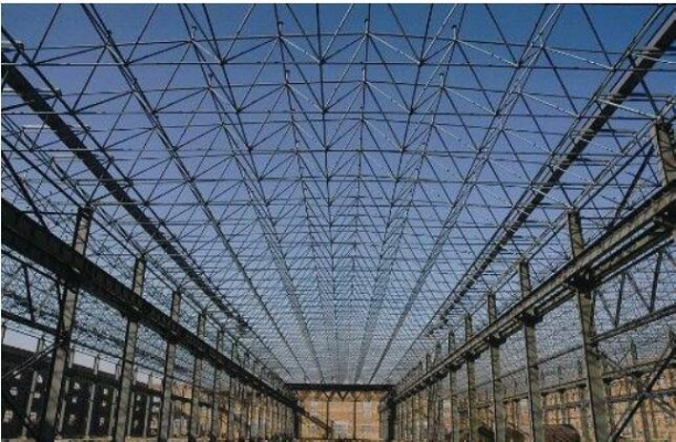  钢结构分为哪三类？——详解框架、网架与壳体结构的应用与特点