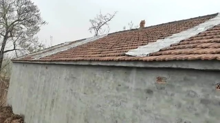 农村瓦房屋顶漏水怎么处理？从排查到修复的完整指南
