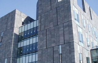 石材幕墙验收如何达标？核心规范详解