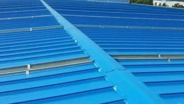  钢结构瓦屋面如何施工？从设计到维护的完整指南