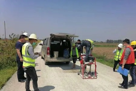 水稳层需要检测哪些项目?全面解析检测标准与工程意义