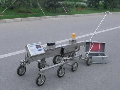 道路平整度检测仪器有哪些类型？主要分为传统仪器与现代化智能设备