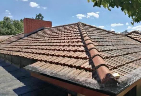  瓦房屋顶改造核心问题解析：如何兼顾安全防护与空间赋能