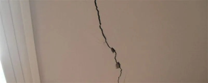 房屋裂缝怎么处理赔偿？——检测标准与索赔流程全解析