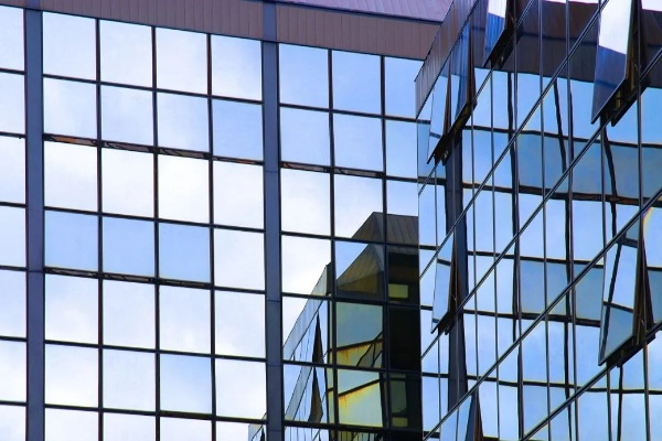  玻璃幕墙工程技术规范常见问题解析