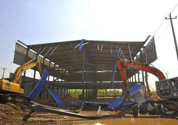  钢结构拆除多少钱一平方合适——价格区间与影响因素深度解析